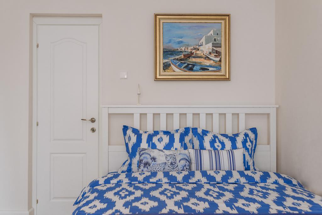 River View - Old City Apartment Bucureşti Ngoại thất bức ảnh