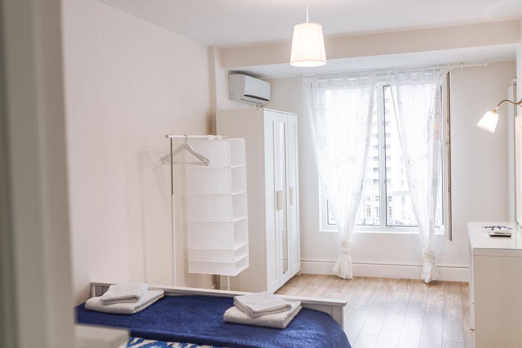 River View - Old City Apartment Bucureşti Ngoại thất bức ảnh