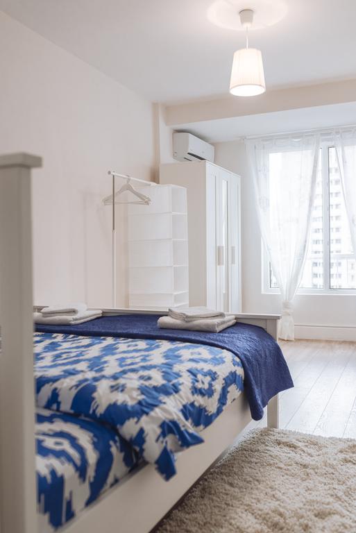 River View - Old City Apartment Bucureşti Ngoại thất bức ảnh